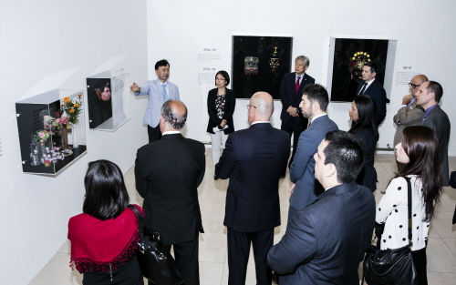 Diplomatic corps in Korea visit KU for first public display of J...게시물의 첨부이미지